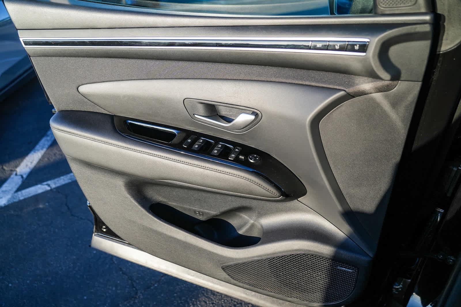 Used 2024 Hyundai Tucson Limited AWD/4WD image 22
