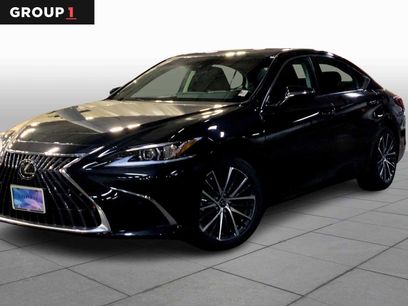 Certified 2025 Lexus ES 350 w/ Premium Package