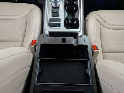 Certified 2023 Ford Explorer Platinum w/ Technology Package RWD image 35