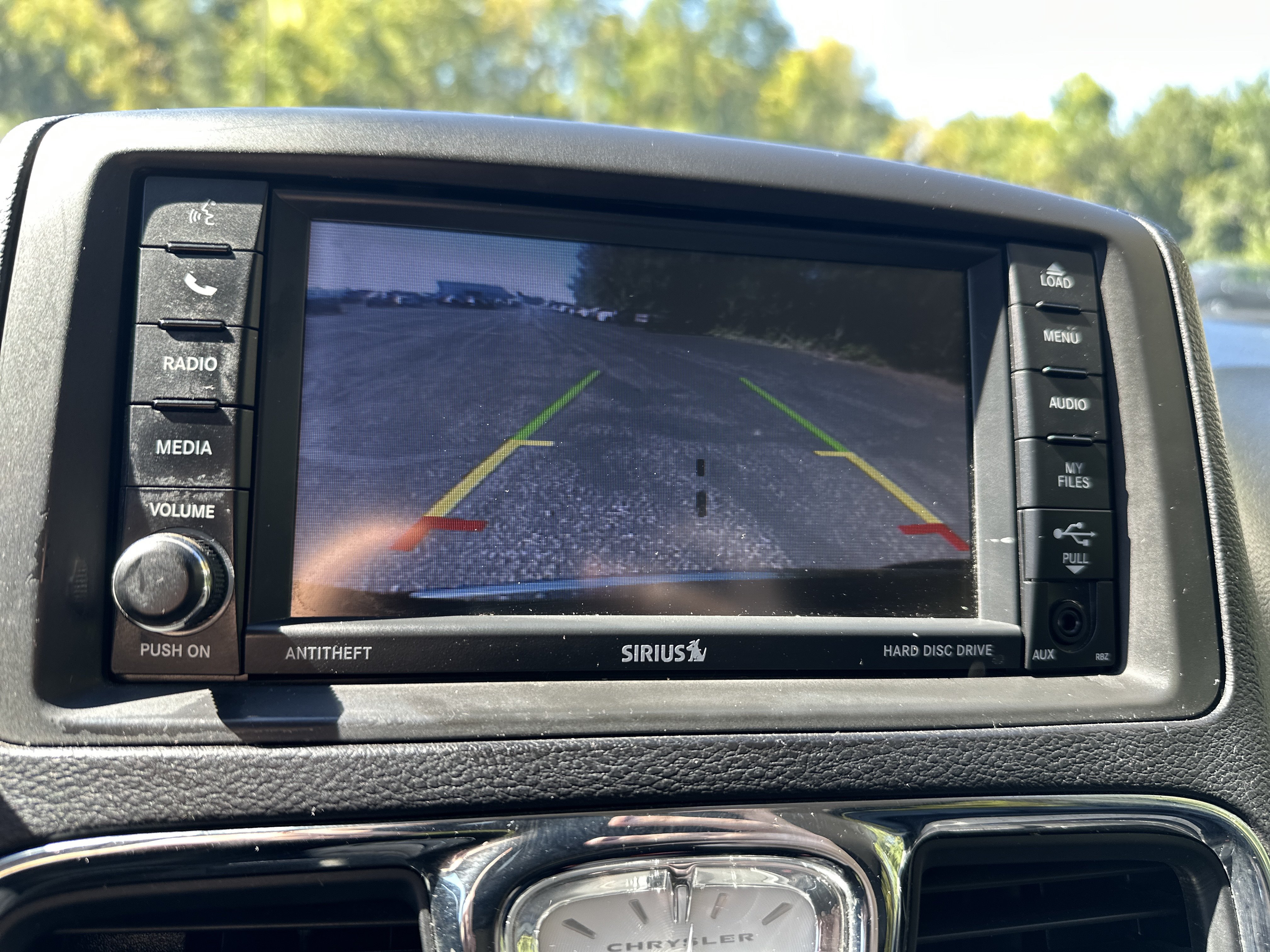 Used 2015 Chrysler Town & Country Touring w/ Driver Convenience Group FWD image 31