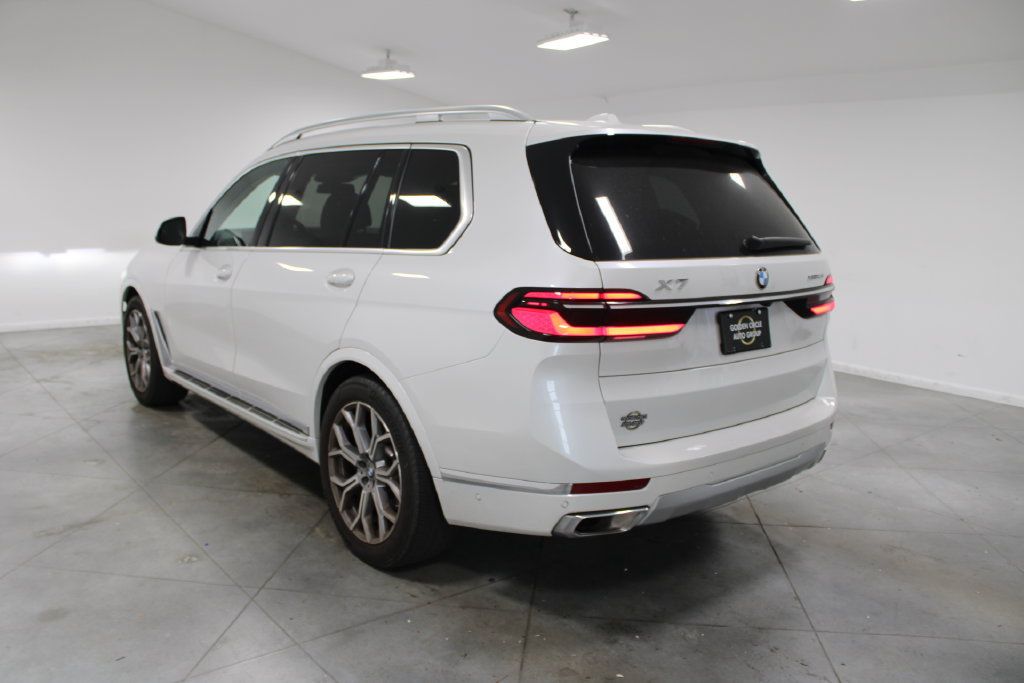 Used 2025 BMW X7 xDrive40i AWD/4WD image 7