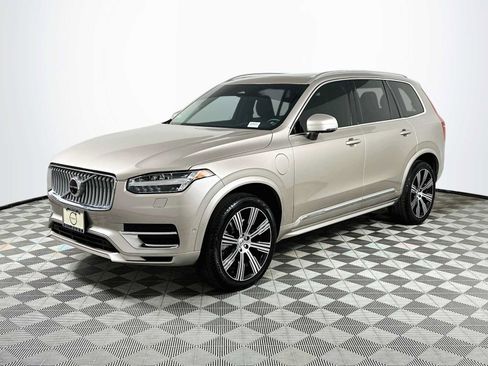 Used 2023 Volvo XC90 T8 Ultimate AWD/4WD image 3