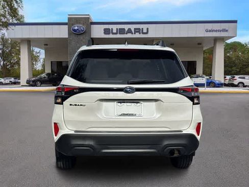 Certified 2025 Subaru Forester Premium AWD/4WD image 5