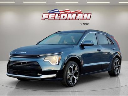 Used 2024 Kia Niro EX Touring