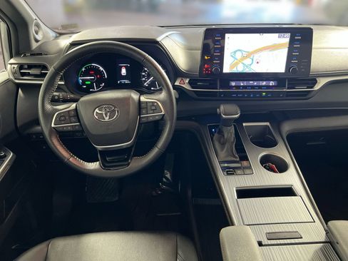 Used 2023 Toyota Sienna XLE Woodland Edition AWD/4WD image 24