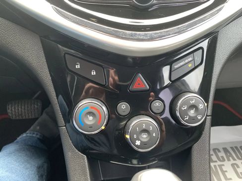 Used 2020 Chevrolet Sonic Premier image 20