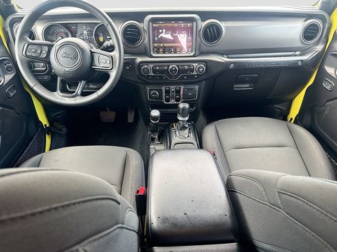 Used 2023 Jeep Wrangler Unlimited w/ Sun & Screen Package AWD/4WD image 24