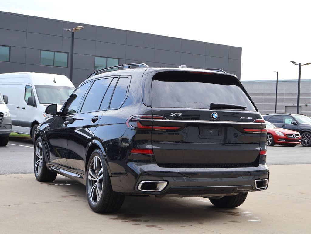 Used 2026 BMW X7 xDrive40i w/ Executive Package AWD/4WD image 7