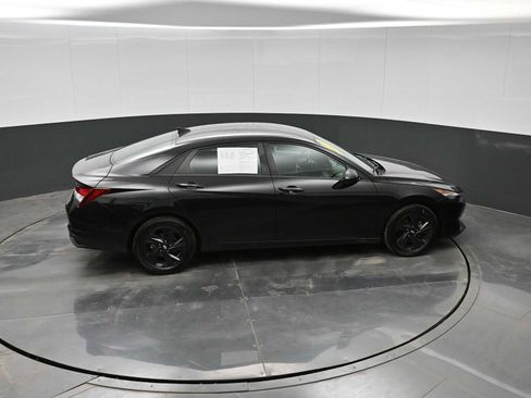Used 2023 Hyundai Elantra SEL image 20