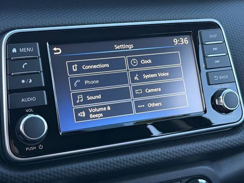 Certified 2025 Nissan Kicks Play S image 30