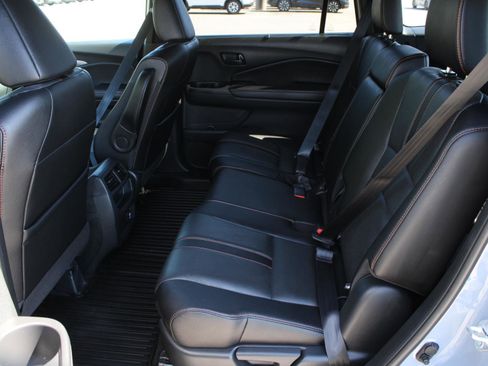 Used 2023 Honda Passport TrailSport image 19