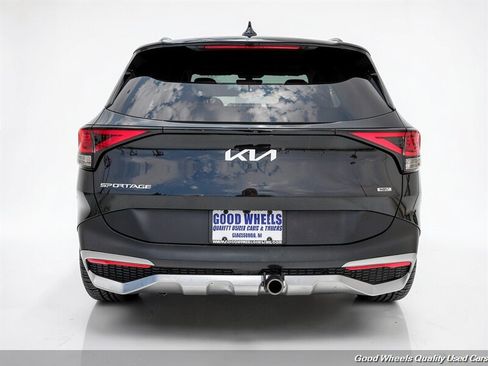 Used 2023 Kia Sportage EX AWD/4WD image 6