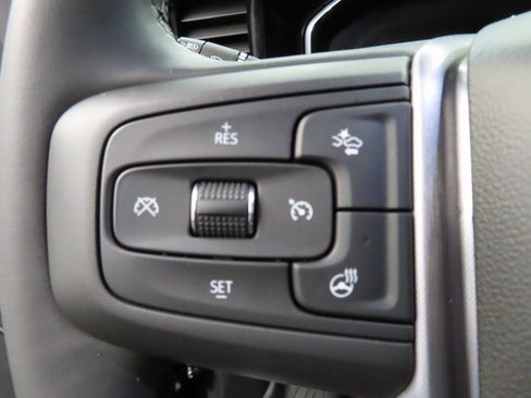 Used 2025 GMC Sierra 2500 SLT image 47