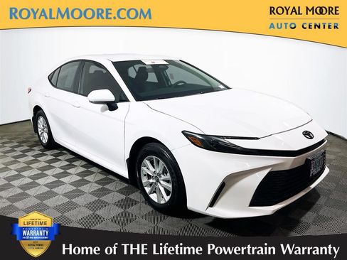 Certified 2025 Toyota Camry LE AWD/4WD image 1