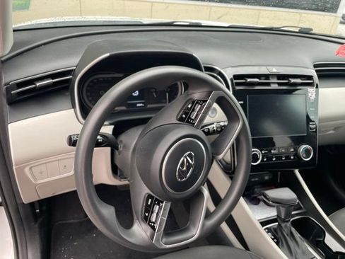 Used 2022 Hyundai Tucson SEL w/ Cargo Package AWD/4WD image 9