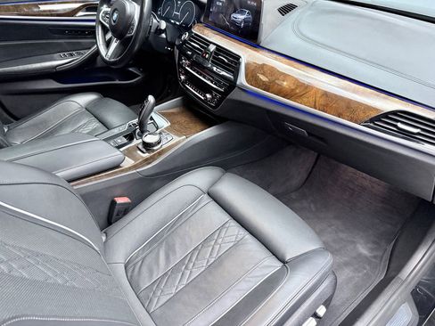 Used 2019 BMW M550i xDrive w/ Premium Package 2 AWD/4WD image 11