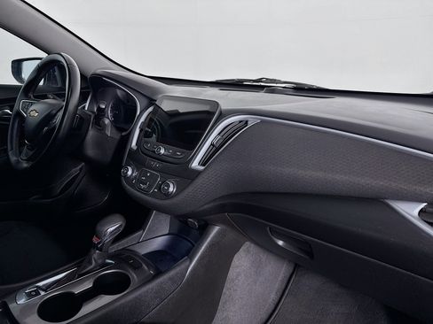 Used 2023 Chevrolet Malibu RS FWD image 29