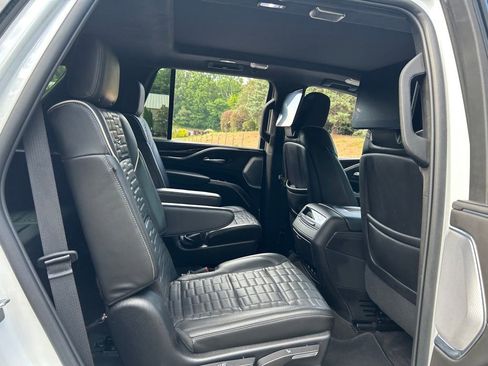Used 2023 Cadillac Escalade Sport Platinum w/ Heavy-Duty Trailer Package AWD/4WD image 51