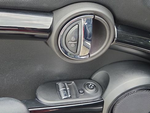 Used 2020 MINI Cooper S FWD image 13