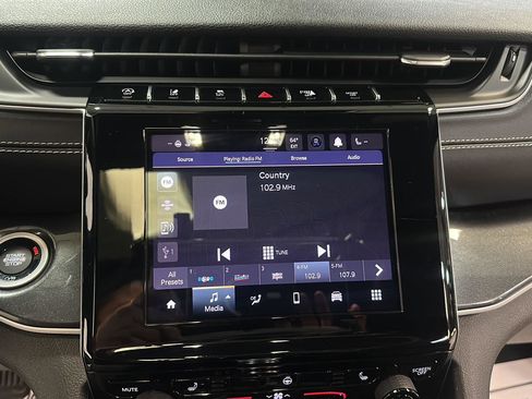 Used 2023 Jeep Grand Cherokee Altitude image 20