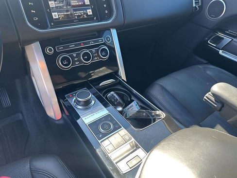 Used 2016 Land Rover Range Rover HSE image 36