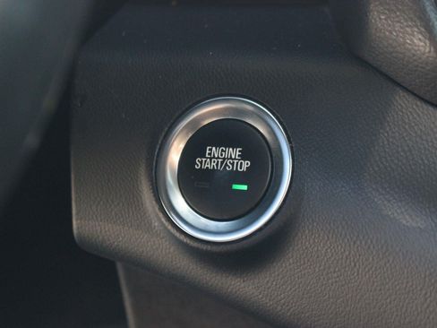 Used 2020 GMC Terrain SLE FWD image 28