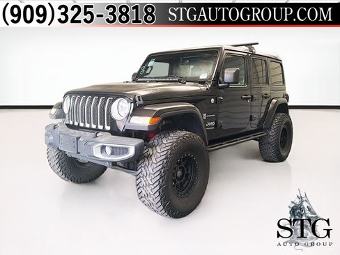 Used 2019 Jeep Wrangler Unlimited Sahara AWD/4WD image 1