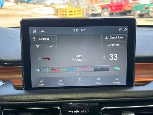 Used 2020 Lincoln Aviator Reserve w/ Equipment Group 202A image 22