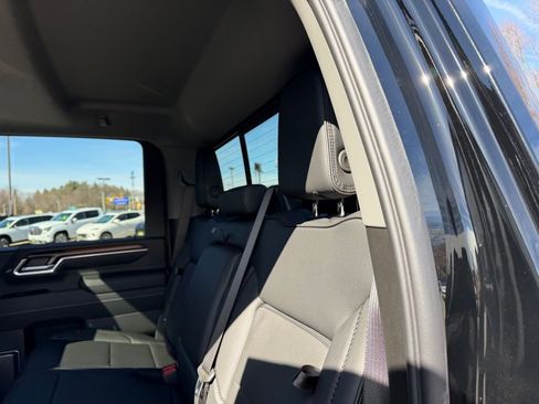 New 2026 GMC Sierra 2500 Denali w/ Denali Reserve Package AWD/4WD image 9