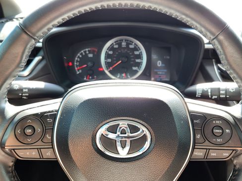 Certified 2022 Toyota Corolla Cross LE image 17