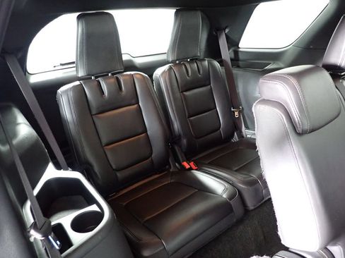 Used 2013 Ford Explorer XLT AWD/4WD image 36