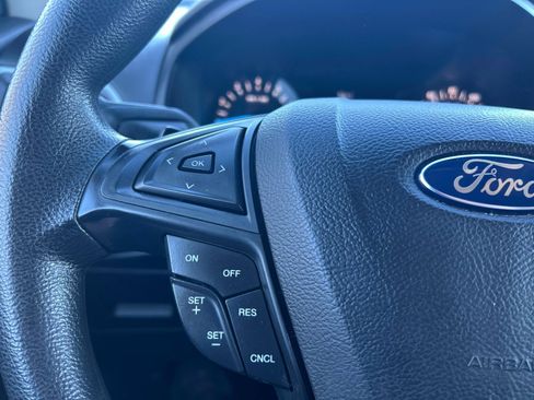 Used 2017 Ford Edge SE image 22