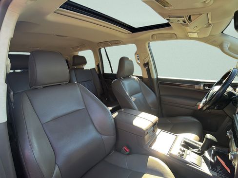 Used 2017 Lexus GX 460 Premium AWD/4WD image 27
