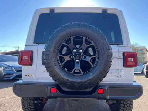 Used 2018 Jeep Wrangler Unlimited Sahara w/ Quick Order Package 24M Moab AWD/4WD image 5