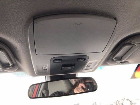 Certified 2019 Toyota Camry SE image 22