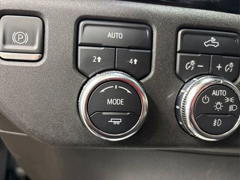 Used 2022 GMC Sierra 1500 Elevation w/ LPO, Elevation Black Package image 35