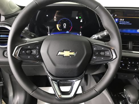 New 2026 Chevrolet Trax LT image 25