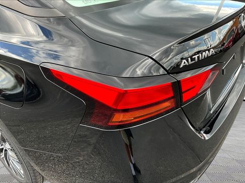 Used 2023 Nissan Altima 2.5 SV w/ SV Premium Package FWD image 23