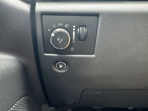 Used 2019 Jeep Grand Cherokee Overland AWD/4WD image 30
