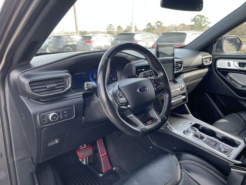 Used 2020 Ford Explorer ST w/ ST Street Pack image 13