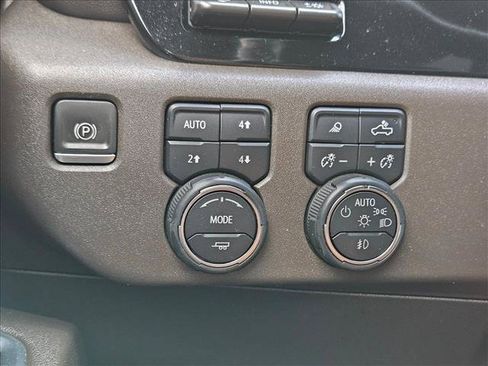 Used 2024 Chevrolet Silverado 1500 LTZ w/ Technology Package AWD/4WD image 29
