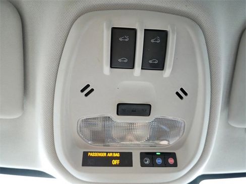 Used 2024 Chevrolet Trax LT w/ Sunroof Package image 25