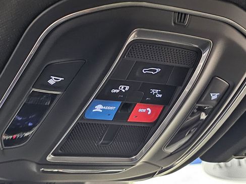 New 2025 Jeep Grand Cherokee L Laredo AWD/4WD image 23