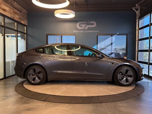 Used 2022 Tesla Model 3 Long Range AWD/4WD image 2
