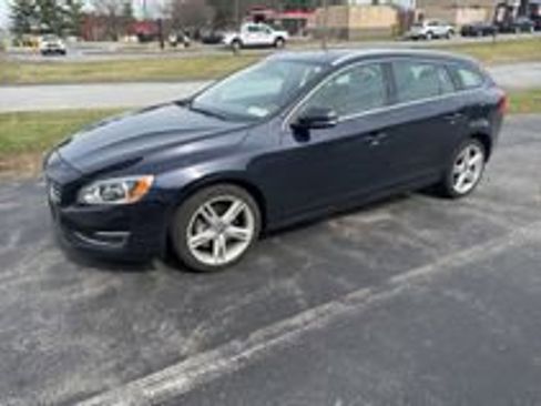 Used 2016 Volvo V60 T5 Premier image 7
