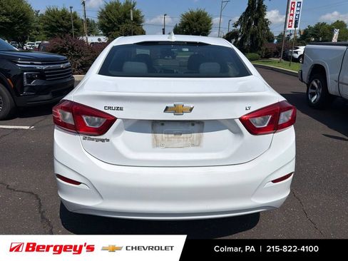 Used 2019 Chevrolet Cruze LT FWD image 9