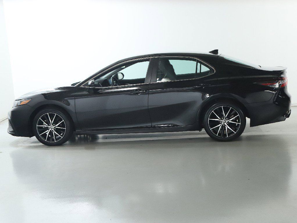 Used 2024 Toyota Camry SE FWD image 37