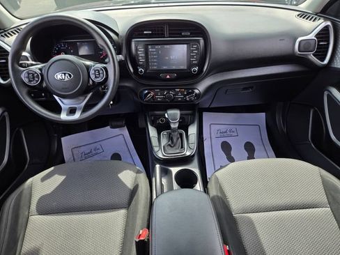 Used 2020 Kia Soul LX FWD image 14