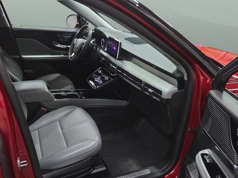 Used 2021 Lincoln Corsair FWD image 31