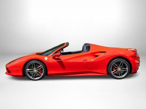 Used 2018 Ferrari 488 Spider RWD image 4